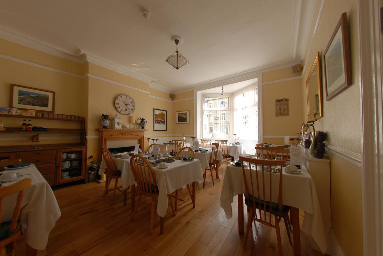Chiltern Guest House Уитби Экстерьер фото